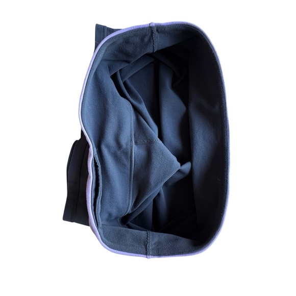 Lululemon Women’s Groove Shorts Reversible
Size 10 - Picture 10 of 10